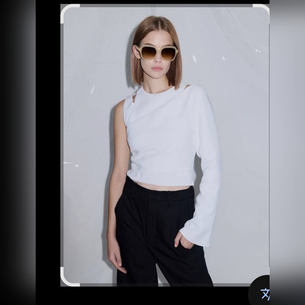 ZARA size XS  Asymmetric One-Sleeve White Crop Top